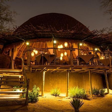 Camp Kipwe Hotel Twyfelfontein Exterior photo