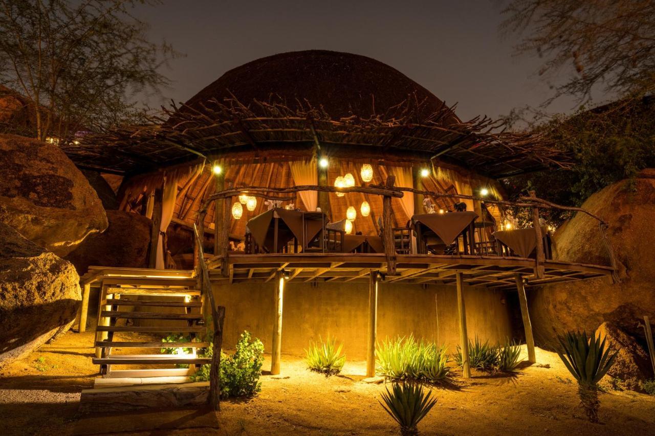 Camp Kipwe Hotel Twyfelfontein Exterior photo